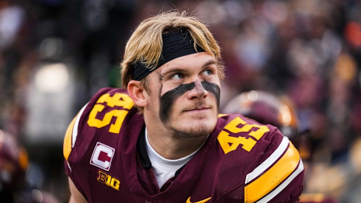 Minnesota Gophers linebacker Cody Lindenberg. 