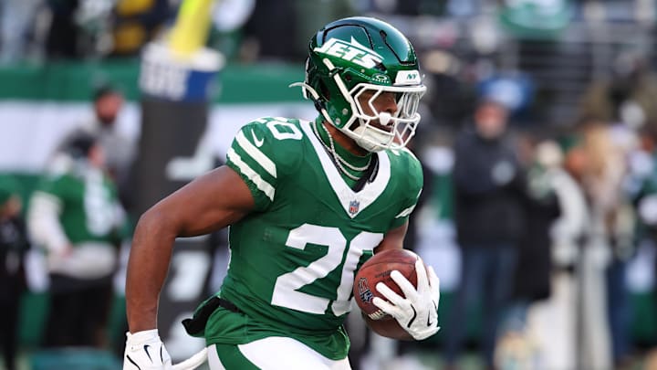 New York Jets running back Breece Hall during pregame warmups for their game against the Miami Dolphins at MetLife Stadium.