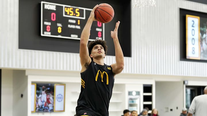 Cameron Boozer of the East team goes up for a layup during practice for the 2025 McDonald's All American Games in Brooklyn (N.Y.).