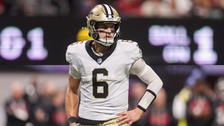 Jan 4, 2026; Atlanta, Georgia, USA; New Orleans Saints quarterback Tyler Shough (6) in action against the Atlanta Falcons in the third quarter at Mercedes-Benz Stadium. Mandatory Credit: Brett Davis-Imagn Images