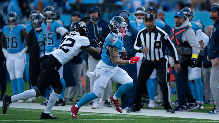 Tennessee wide receiver Xavier Restrepo (87)
