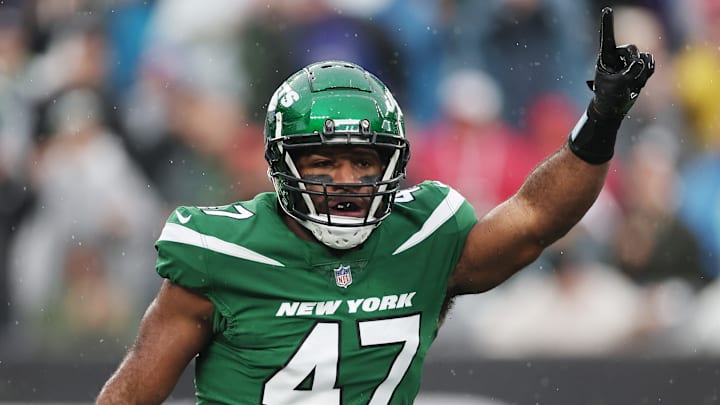 NY Jets defensive end Bryce Huff