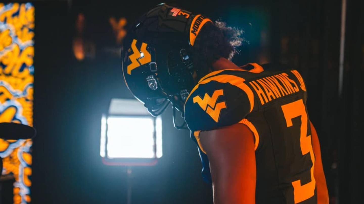 It's Official: Mike Hawkins Jr. to Start at QB for WVU Against Coastal Carolina