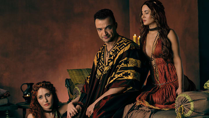 Spartacus: House of Ashur - Left to Right: Jamaica Vaughan (“Hilara”), Nick E. Tarabay (“Ashur”) and Ivana Baquero (“Messia”)