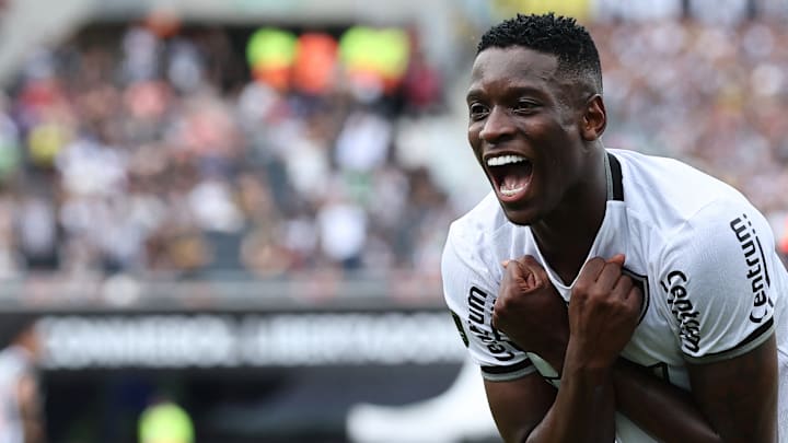 Luiz Henrique é eleito o Craque do Brasileirão pela CBF