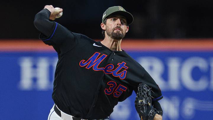 May 15, 2026; New York City, New York, USA; New York Mets pitcher Clay Holmes (35) delivers a pitch during the third inning against the New York Yankees at Citi Field. Mandatory Credit: Vincent Carchietta-Imagn Images May 15, 2026; New York City, New York, USA; New York Mets pitcher Clay Holmes (35) delivers a pitch during the third inning against the New York Yankees at Citi Field. Mandatory Credit: Vincent Carchietta-Imagn Images