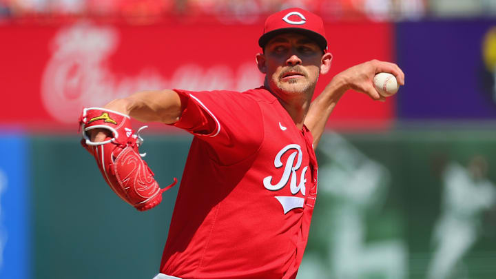 Cincinnati Reds v St. Louis Cardinals - Game One Cincinnati Reds v St. Louis Cardinals - Game One