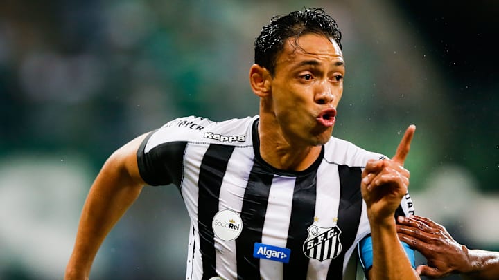 Ricardo Oliveira integra seleto grupo de jogadores campeões por ambos os clubes 