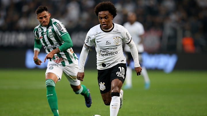 As lesões perseguiram o camisa 10 na temporada 