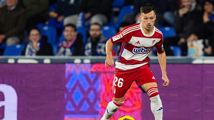 Der FC Bayern begrüßt Bryan Zaragoza