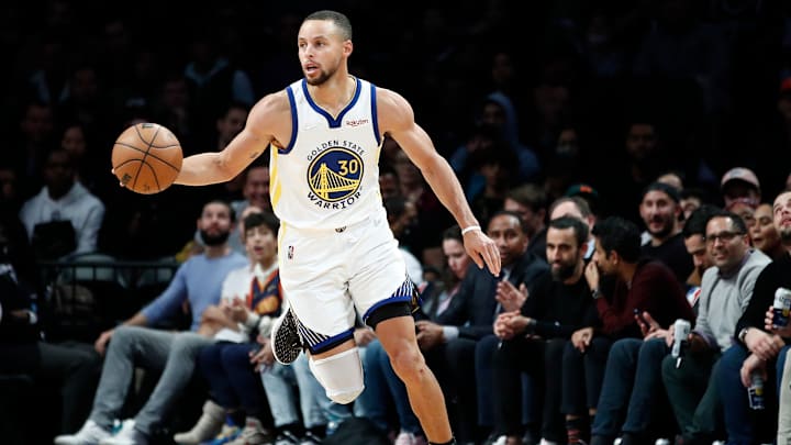 Stephen Curry fue el mejor anotador de su equipo con 37 puntos