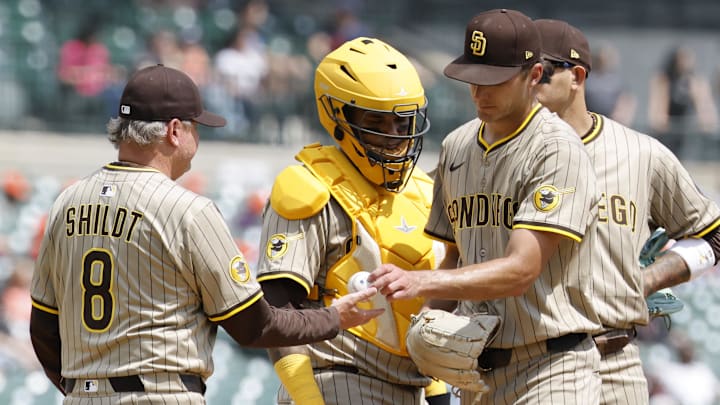 Apr 23, 2025; Detroit, Michigan, USA; San Diego Padres manager Mike Shildt (8) take the ball to relieve starting pitcher Kyle Hart (68) in the fifth inning against the Detroit Tigers at Comerica Park. Mandatory Credit: Rick Osentoski-Imagn Images Apr 23, 2025; Detroit, Michigan, USA; San Diego Padres manager Mike Shildt (8) take the ball to relieve starting pitcher Kyle Hart (68) in the fifth inning against the Detroit Tigers at Comerica Park. Mandatory Credit: Rick Osentoski-Imagn Images