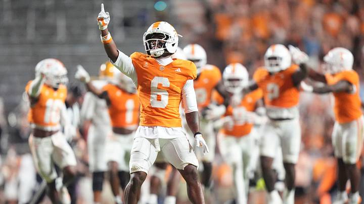 Tennessee defensive back Qua Moss (6) celebrates a turnover during a game between Tennessee and Kennesaw State at Neyland Stadium in Knoxville, Tenn., Sept. 19, 2026. Tennessee defensive back Qua Moss (6) celebrates a turnover during a game between Tennessee and Kennesaw State at Neyland Stadium in Knoxville, Tenn., Sept. 19, 2026.