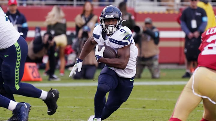 Nov 17, 2024; Santa Clara, California, USA; Seattle Seahawks running back Kenneth Walker III (9) rushes the ball against the San Francisco 49ers in the fourth quarter at Levi's Stadium. Mandatory Credit: David Gonzales-Imagn Images
