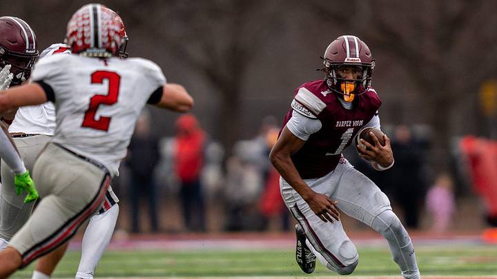 Harper Woods, Michigan wide receiver Dakota Guerrant exploded for 27 touchdowns as a junior. He makes his official visit to Oregon this weekend.