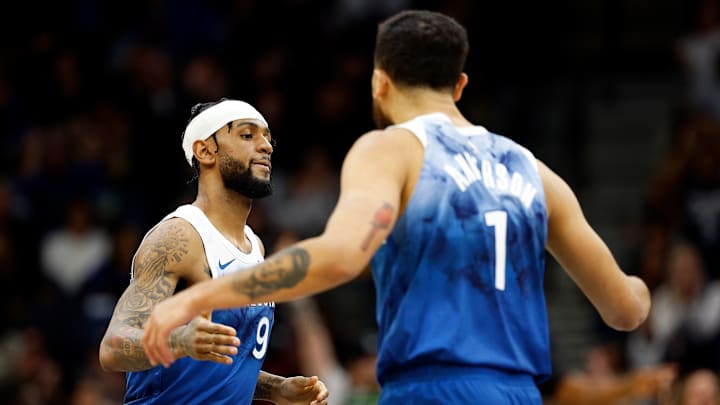 Los Angeles Lakers v Minnesota Timberwolves