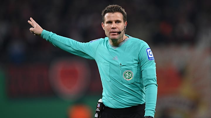 Schiedsrichter Dr. Felix Brych