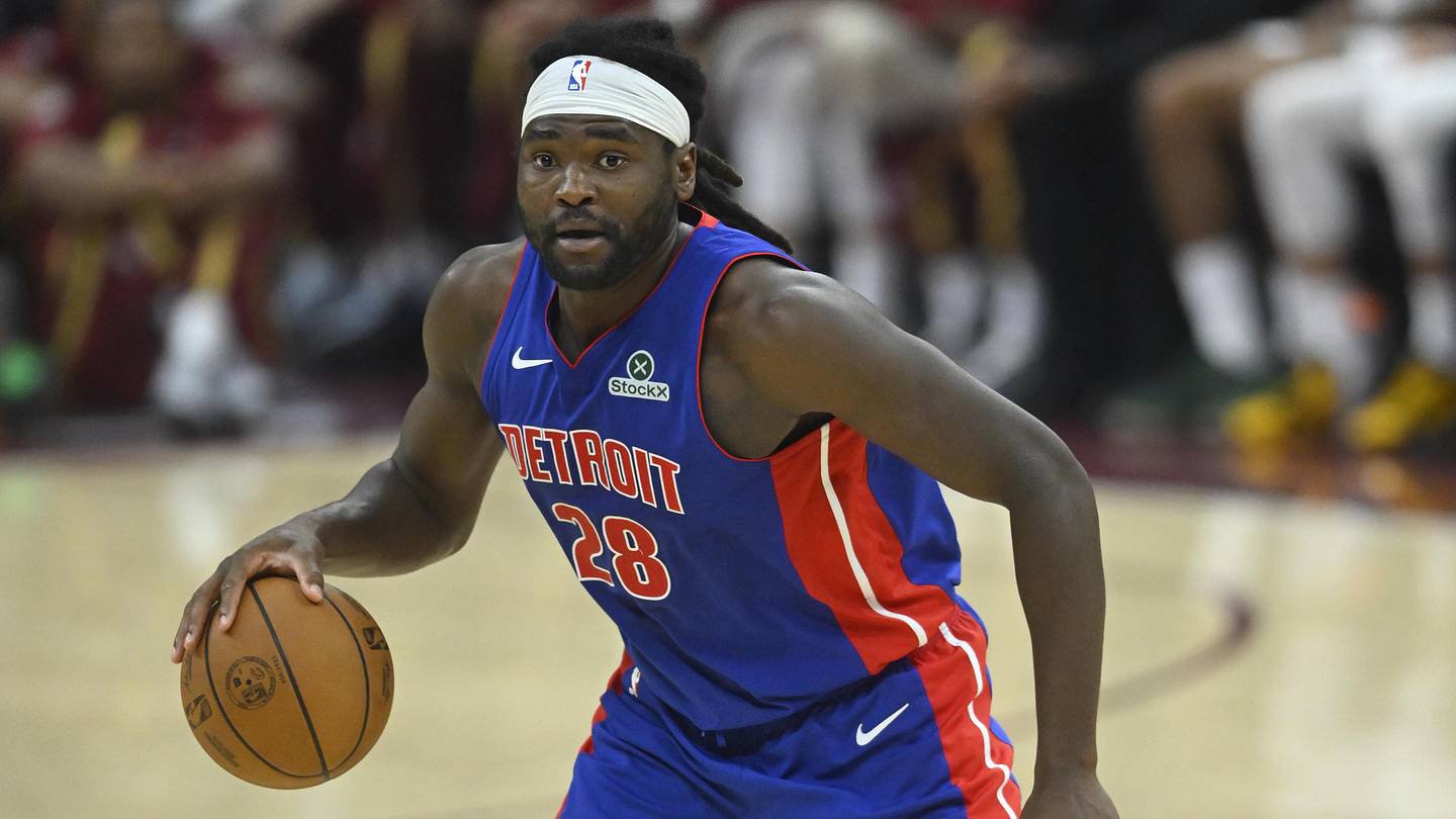 Former Huskies Shine as NBA Season Kicks Off