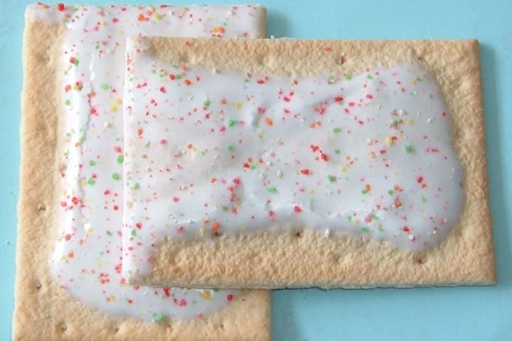 Fellow Pop-Tarts Gather To Bow Down Before Preeminent Brown Sugar Pop-Tarts #BabylonBee - <img decoding=