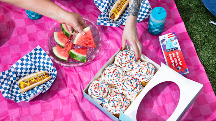 Cinnabon Summer Sprinkles CinnaPacks - credit: Cinnabon