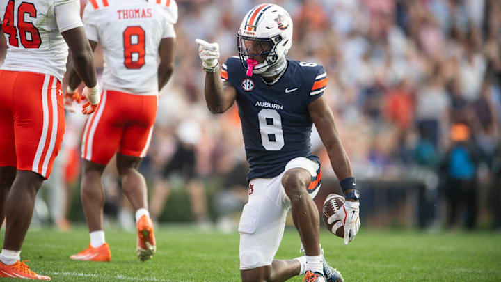 Auburn Tigers wide receiver Cam Coleman (8)