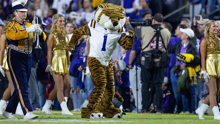 Nov 23, 2024; Baton Rouge, Louisiana, USA; LSU Tigers mascot Mike the Tiger against the Vanderbilt Commodores during the first half at Tiger Stadium. Mandatory Credit: Stephen Lew-Imagn Images Nov 23, 2024; Baton Rouge, Louisiana, USA; LSU Tigers mascot Mike the Tiger against the Vanderbilt Commodores during the first half at Tiger Stadium. Mandatory Credit: Stephen Lew-Imagn Images