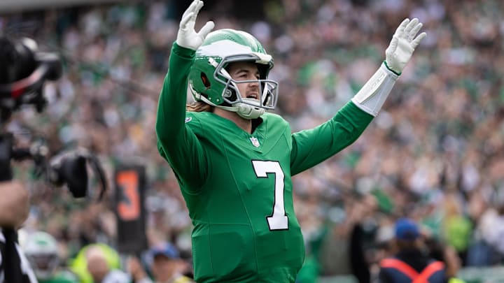 Dec 29, 2024; Philadelphia, Pennsylvania, USA; Philadelphia Eagles quarterback Kenny Pickett (7) reacts to his touchdown pass against the Dallas Cowboys during the second quarter at Lincoln Financial Field. Mandatory Credit: Bill Streicher-Imagn Images