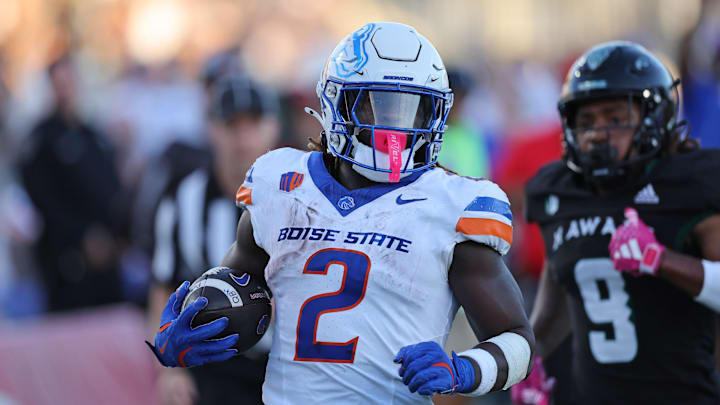 Oct 12, 2024; Honolulu, Hawaii, USA; Boise State Broncos running back Ashton Jeanty (2) runs the ball in for a touchdown during the first quarter an NCAA college football game against the Hawaii Rainbow Warriors at Clarence T.C. Ching Athletics Complex. Mandatory Credit: Marco Garcia-Imagn Images Oct 12, 2024; Honolulu, Hawaii, USA; Boise State Broncos running back Ashton Jeanty (2) runs the ball in for a touchdown during the first quarter an NCAA college football game against the Hawaii Rainbow Warriors at Clarence T.C. Ching Athletics Complex. Mandatory Credit: Marco Garcia-Imagn Images