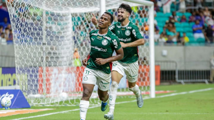 Palmeiras, de Arias e Flaco, faz grande temporada