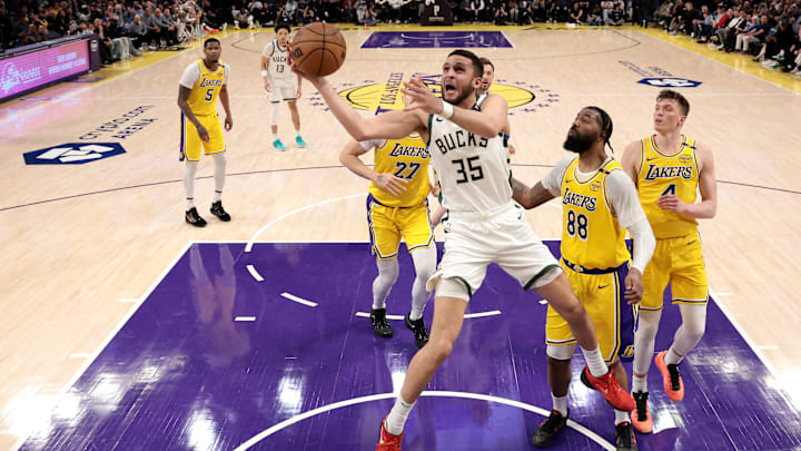 Milwaukee Bucks v Los Angeles Lakers