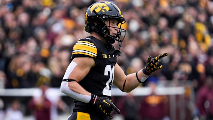 Iowa Hawkeyes wide receiver Kaden Wetjen (21) Iowa Hawkeyes wide receiver Kaden Wetjen (21)