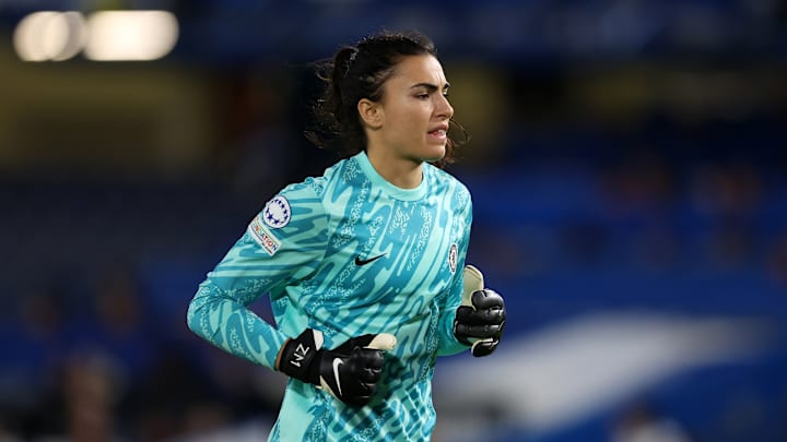 Zecira Musovic celebrates 50 appearances for Chelsea 