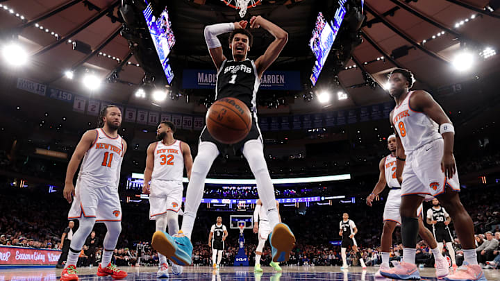 San Antonio Spurs v New York Knicks