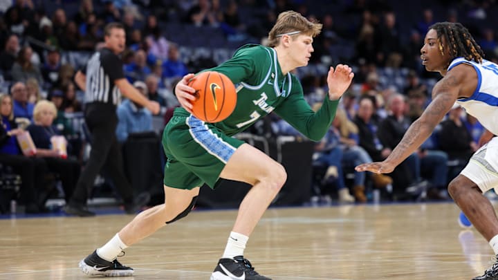 Tulane is a road underdog against North Texas on Thursday night.