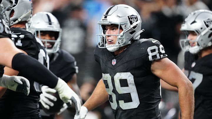 Nov 2, 2025; Paradise, Nevada, USA; Las Vegas Raiders tight end Brock Bowers (89) celebrates after scoring a touchdown during the second half against the Jacksonville Jaguars at Allegiant Stadium. Mandatory Credit: Stephen R. Sylvanie-Imagn Images
