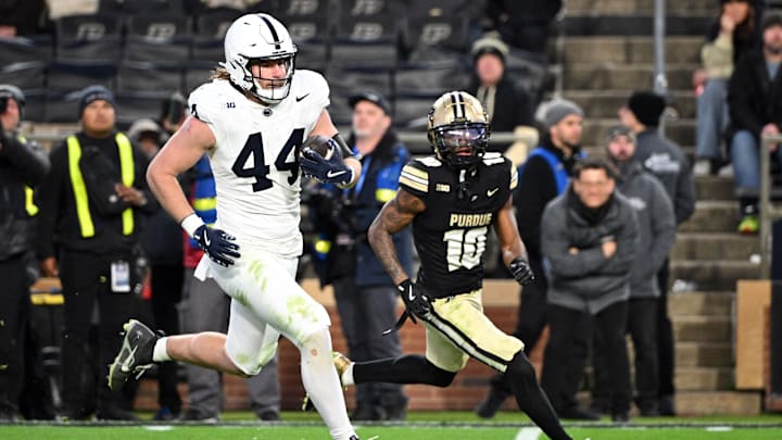 Penn State Nittany Lions tight end Tyler Warren (44)