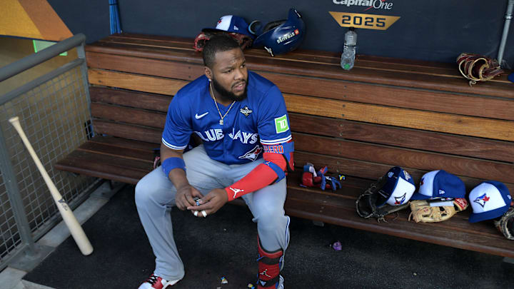Blue Jays slugger Vladimir Guerrero Jr. took a moment to himself after his team lost the World Series to the Dodgers on Saturday night.
