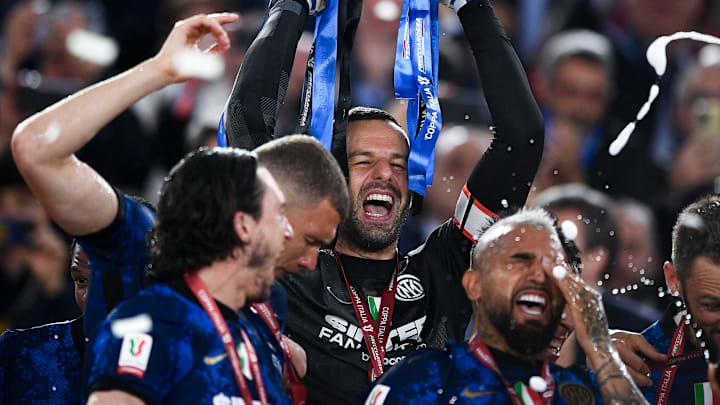 Samir Handanovic alza la Coppa Italia 