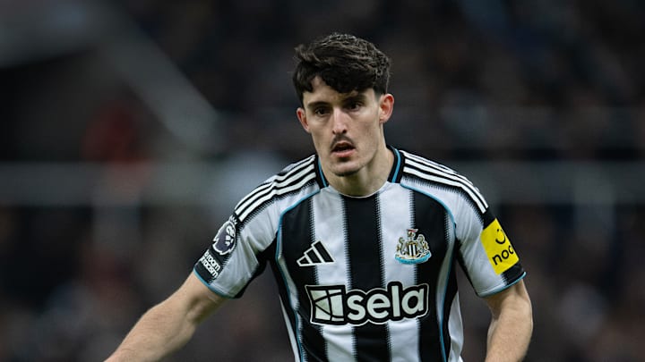 Tino Livramento es opción del Man City a futuro