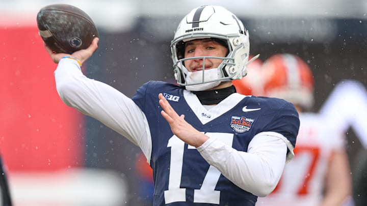 Penn State Nittany Lions quarterback Ethan Grunkemeyer (17) 