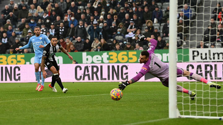 Manchester City e Newcastle é atração deste domingo