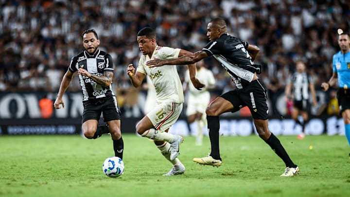 Flamengo e Ceará fazem jogo importante no Maracanã Flamengo e Ceará fazem jogo importante no Maracanã