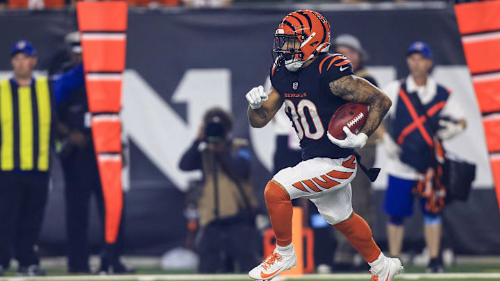 Sep 23, 2024; Cincinnati, Ohio, USA; Cincinnati Bengals running back Chase Brown (30) runs with the ball against the Washington Commanders in the first half at Paycor Stadium. Mandatory Credit: Katie Stratman-Imagn Images Sep 23, 2024; Cincinnati, Ohio, USA; Cincinnati Bengals running back Chase Brown (30) runs with the ball against the Washington Commanders in the first half at Paycor Stadium. Mandatory Credit: Katie Stratman-Imagn Images
