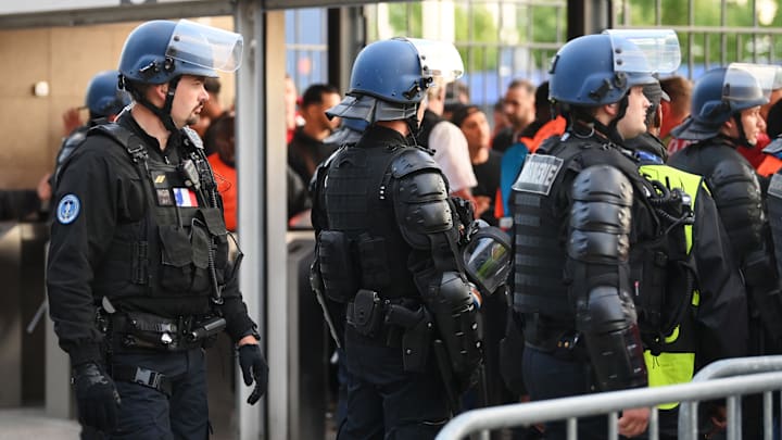 Les abords du Stade de France ont été le théâtre d'un chaos 