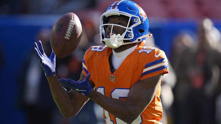 Jan 5, 2025; Denver, Colorado, USA; Denver Broncos wide receiver Marvin Mims Jr. (19) before the game against the Kansas City Chiefs at Empower Field at Mile High. Mandatory Credit: Ron Chenoy-Imagn Images Jan 5, 2025; Denver, Colorado, USA; Denver Broncos wide receiver Marvin Mims Jr. (19) before the game against the Kansas City Chiefs at Empower Field at Mile High. Mandatory Credit: Ron Chenoy-Imagn Images
