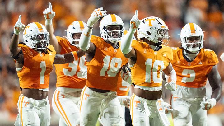 Sep 19, 2026; Knoxville, Tennessee, USA; The Tennessee defense celebrates after Tennessee defensive lineman Tyree Weathersby (18) recovered a Kennesaw Sate fumble during a college football game on Sept. 19, 2026, in Knoxville, Tennessee. Mandatory Credit: Saul Young/News Sentinel-USA TODAY NETWORK via Imagn Images Sep 19, 2026; Knoxville, Tennessee, USA; The Tennessee defense celebrates after Tennessee defensive lineman Tyree Weathersby (18) recovered a Kennesaw Sate fumble during a college football game on Sept. 19, 2026, in Knoxville, Tennessee. Mandatory Credit: Saul Young/News Sentinel-USA TODAY NETWORK via Imagn Images