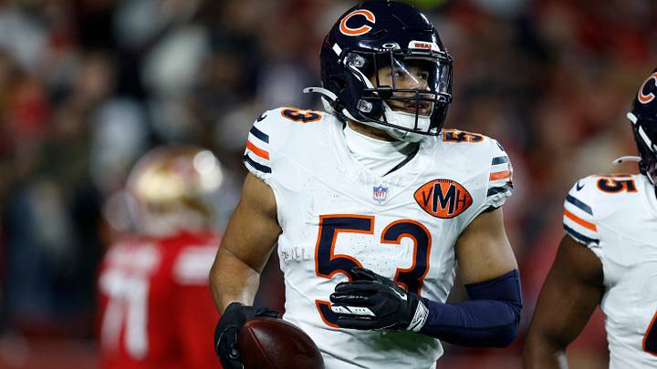 Dec 28, 2025; Santa Clara, California, USA; Chicago Bears linebacker T.J. Edwards (53) celebrates after scoring a touchdown against the San Francisco 49ers in the first half at Levi's Stadium. Mandatory Credit: Sergio Estrada-Imagn Images