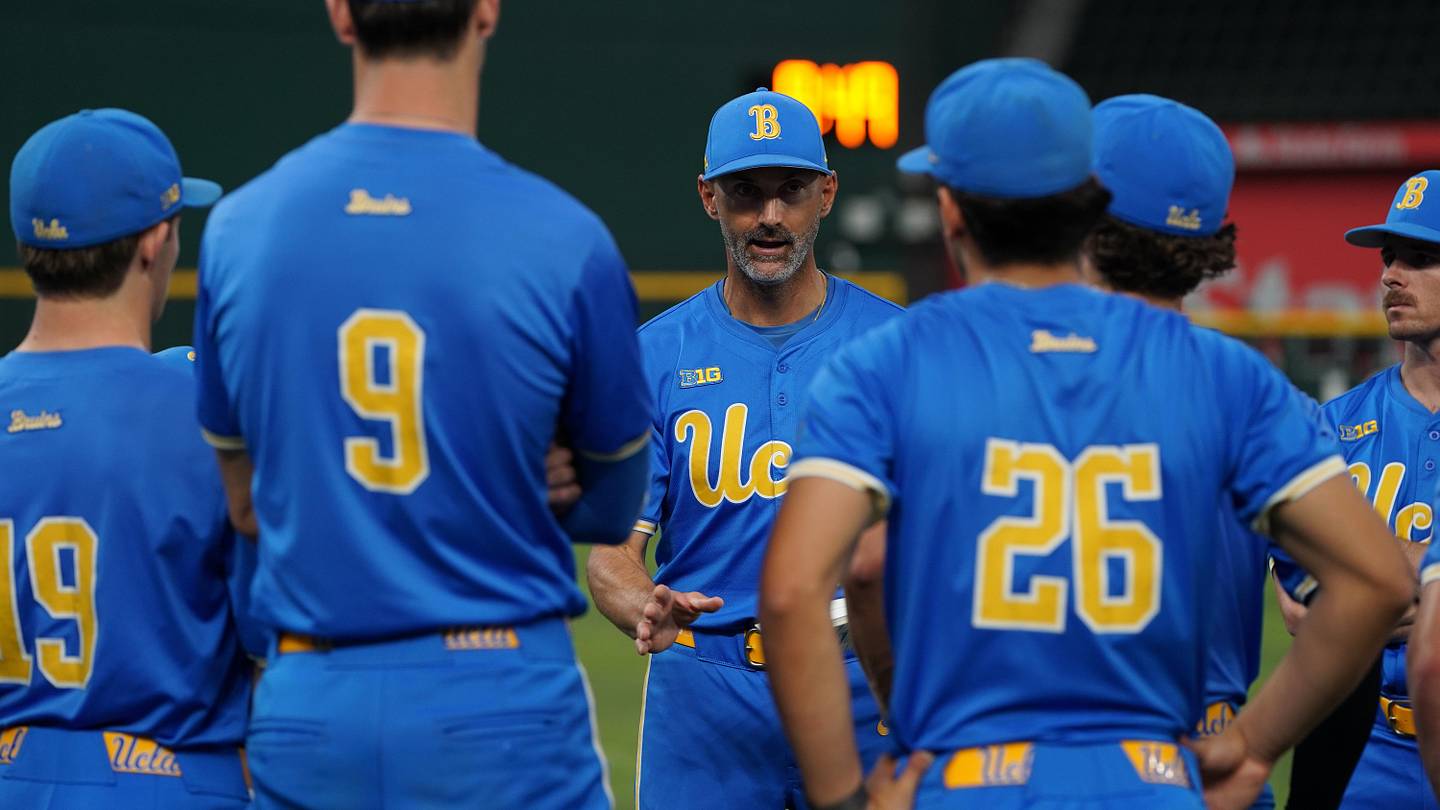 SI:AM | Unbelievable Upset in NCAA Baseball Tournament