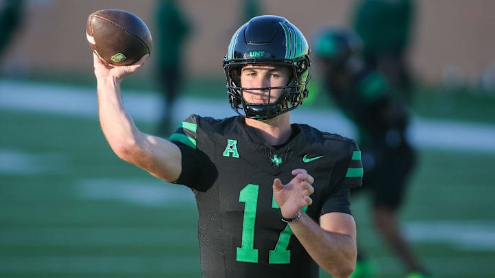 North Texas Mean Green quarterback Drew Mestemaker (17) warms up prior to a game against the South Florida Bulls North Texas Mean Green quarterback Drew Mestemaker (17) warms up prior to a game against the South Florida Bulls