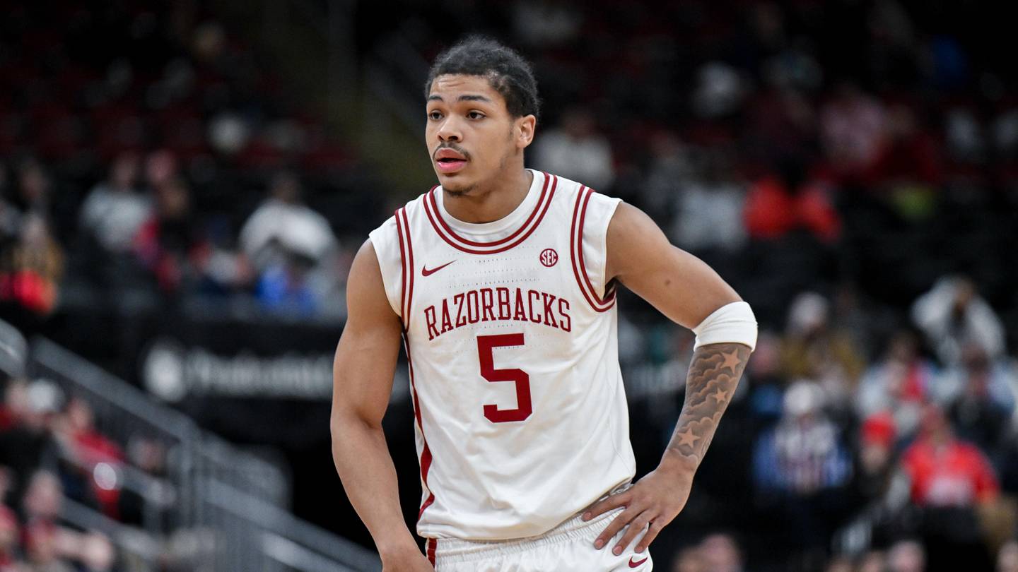 Buy or Sell: Kings Reportedly Interested in Darius Acuff Jr.